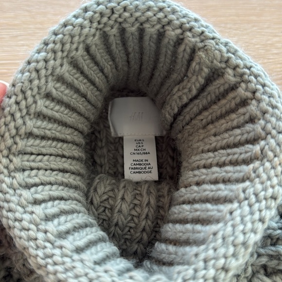 H&M Chunky Knit Turtleneck Sweater - Picture 4 of 7